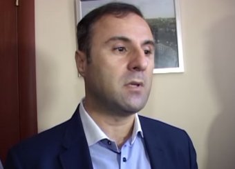 Подозреваемый в убийстве сдался лично главе региональной милиции (видео)