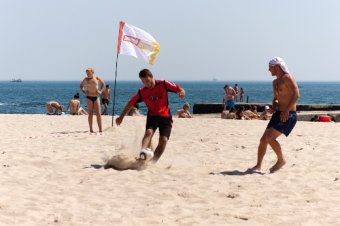 Стали известны победители летнего турнира по пляжному футболу (фото)