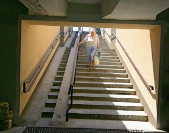В Одессе продолжаются работы по ремонту пешеходных переходов (фото)