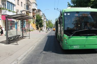Новый остановочный комплекс появился на улице Черняховского (фото)