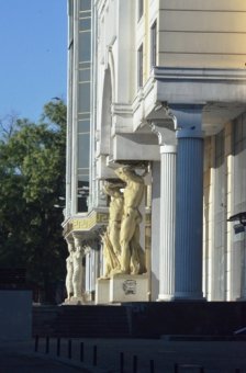 ЖКС «Порто-Франковский» отчитался о санитарном состоянии улиц. Какая оценка? (фото)