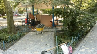 Завершено благоустройство территории вокруг бювета на Большом Фонтане (фото)