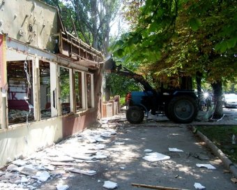 К сносу незаконно установленных торговых ларьков присоединился суд (фото)