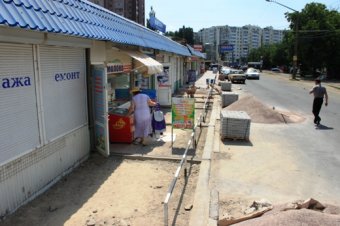 Благоустройство территории вокруг Малиновского рынка стартовало! (фото)