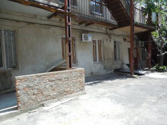 В одесских двориках восстанавливают старинные ворота и арки