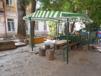 В одесских двориках восстанавливают старинные ворота и арки