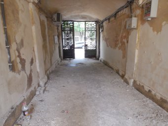 В одесских двориках восстанавливают старинные ворота и арки