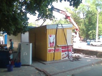 Одесские власти отчитываются о демонтаже незаконных объектов торговли (фото)