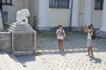 Отреставрированных львов у Воронцовского дворца откроют ко Дню города