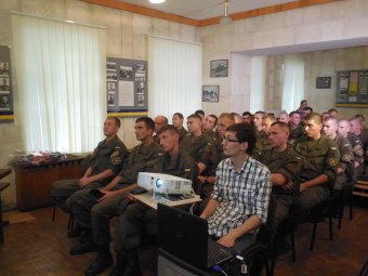 Участники героической обороны Одессы встретились с молодыми офицерами