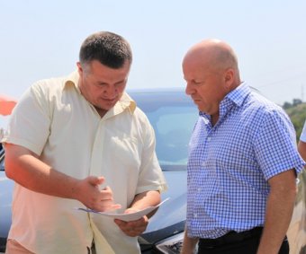 Власти Одессы проводят работу по предотвращению прорыва Хаджибеевской дамбы (фото)