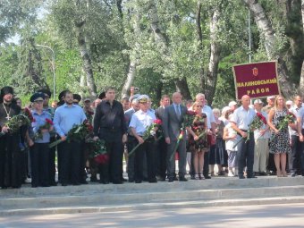 На Аллее славы почтили день начала обороны Одессы от нацистских захватчиков (фото)