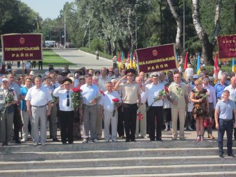 На Аллее славы почтили день начала обороны Одессы от нацистских захватчиков (фото)