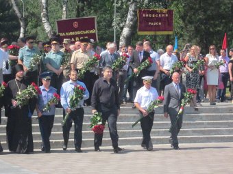 На Аллее славы почтили день начала обороны Одессы от нацистских захватчиков (фото)