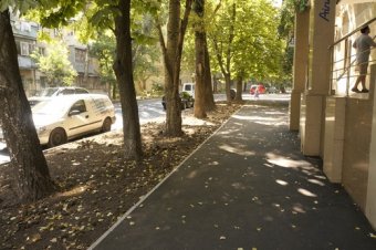 Лунный переулок в Одеcсе обрел новое дорожное покрытие (фото)