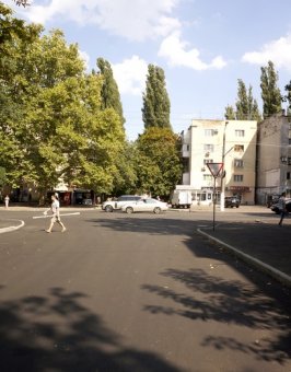 Лунный переулок в Одеcсе обрел новое дорожное покрытие (фото)