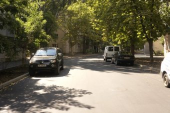 Лунный переулок в Одеcсе обрел новое дорожное покрытие (фото)