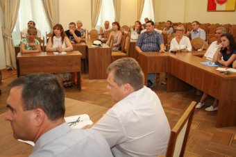 Состоялось очередное рабочее совещание мэра Одессы с инвесторами заброшенного строительства ЖК «Золотой берег» (фото)