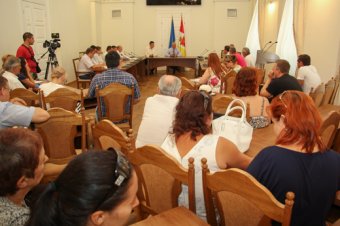 Состоялось очередное рабочее совещание мэра Одессы с инвесторами заброшенного строительства ЖК «Золотой берег» (фото)