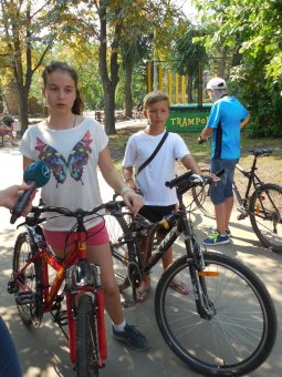 Познавательная викторина и весёлый картинг: юные одесситы изучали правила дорожной безопасности (фото)
