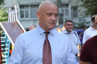 В Одессе ведется капитальный ремонт межквартальных проездов (фото)