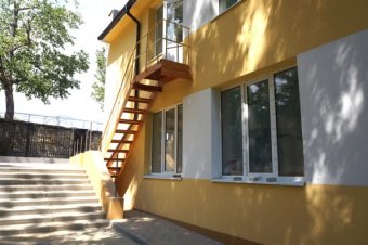 На Слободке благоустроили территорию возле детского сада (фото)