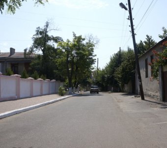 На Слободке благоустроили территорию возле детского сада (фото)