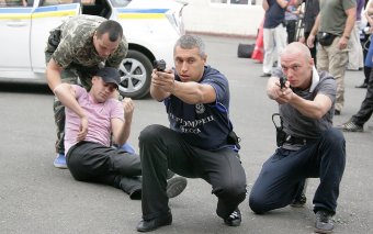 Сегодня губернатор  собственноручно бандитов ловил (фото)