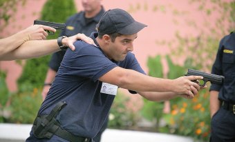 Сегодня губернатор  собственноручно бандитов ловил (фото)