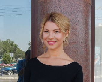 Украинская  киноактриса  в Каннах пригласила в Одессу голливудскую звезду Кейт Бланшетт из «Властелина колец» (фото)