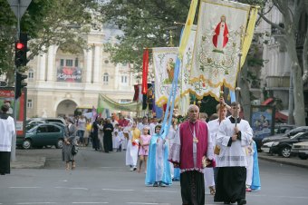В Одессе проходят католические Дни молодежи – с молитвами, тренингами и мастер-классами (фото)