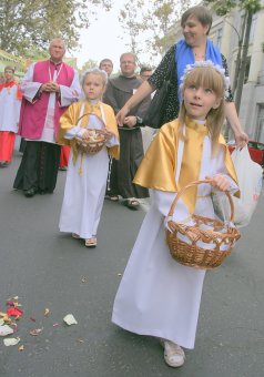 В Одессе проходят католические Дни молодежи – с молитвами, тренингами и мастер-классами (фото)