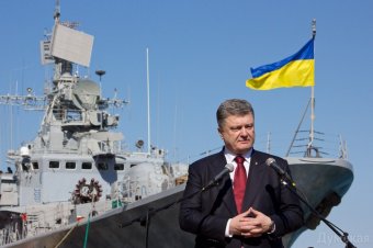 Петр Порошенко в Одессе пообещал воссоздать морской флот и вернуть Крым