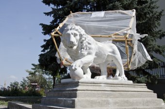 Отреставрированные львы у Воронцовского дворца готовы к открытию