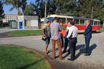 Власти Одессы отчитываются о благоустройстве кольца трамваев в районе Куликова поля (фото) 