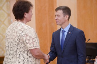 Лучшие учителя города отмечены почетными знаками городского головы (фото)