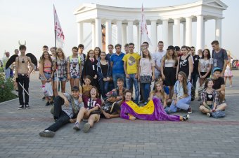 Подарок ко Дню города: Колоннада и статуи львов открылись после реставрации