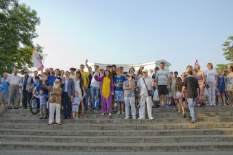 Подарок ко Дню города: Колоннада и статуи львов открылись после реставрации