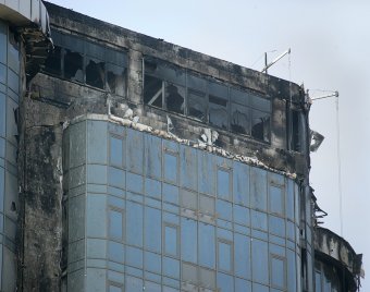 Пожар в Аркадии потушен: Двое спасателей пострадали (фото, видео)