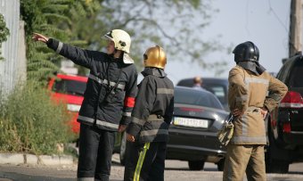 Пожар в Аркадии потушен: Двое спасателей пострадали (фото, видео)