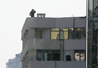 Пожар в Аркадии потушен: Двое спасателей пострадали (фото, видео)