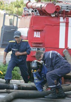 Пожар в Аркадии потушен: Двое спасателей пострадали (фото, видео)