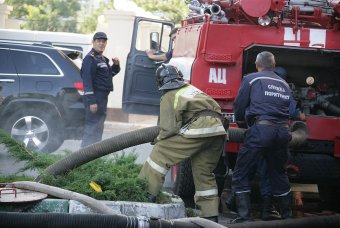 Пожар в Аркадии потушен: Двое спасателей пострадали (фото, видео)