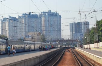 Первый вице-мэр Одессы проверил санитарное состояние железнодорожных въездов в город (фото)