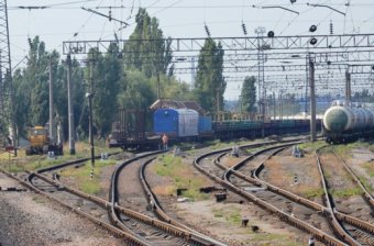 Первый вице-мэр Одессы проверил санитарное состояние железнодорожных въездов в город (фото)