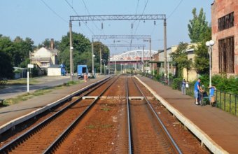 Первый вице-мэр Одессы проверил санитарное состояние железнодорожных въездов в город (фото)