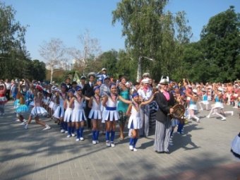 Жители Приморского района отпраздновали День города (фото)