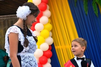 Единству Украины были посвящены первые уроки во всех школах Одессы (фото)