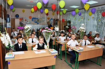 Единству Украины были посвящены первые уроки во всех школах Одессы (фото)