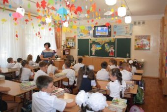 Единству Украины были посвящены первые уроки во всех школах Одессы (фото)